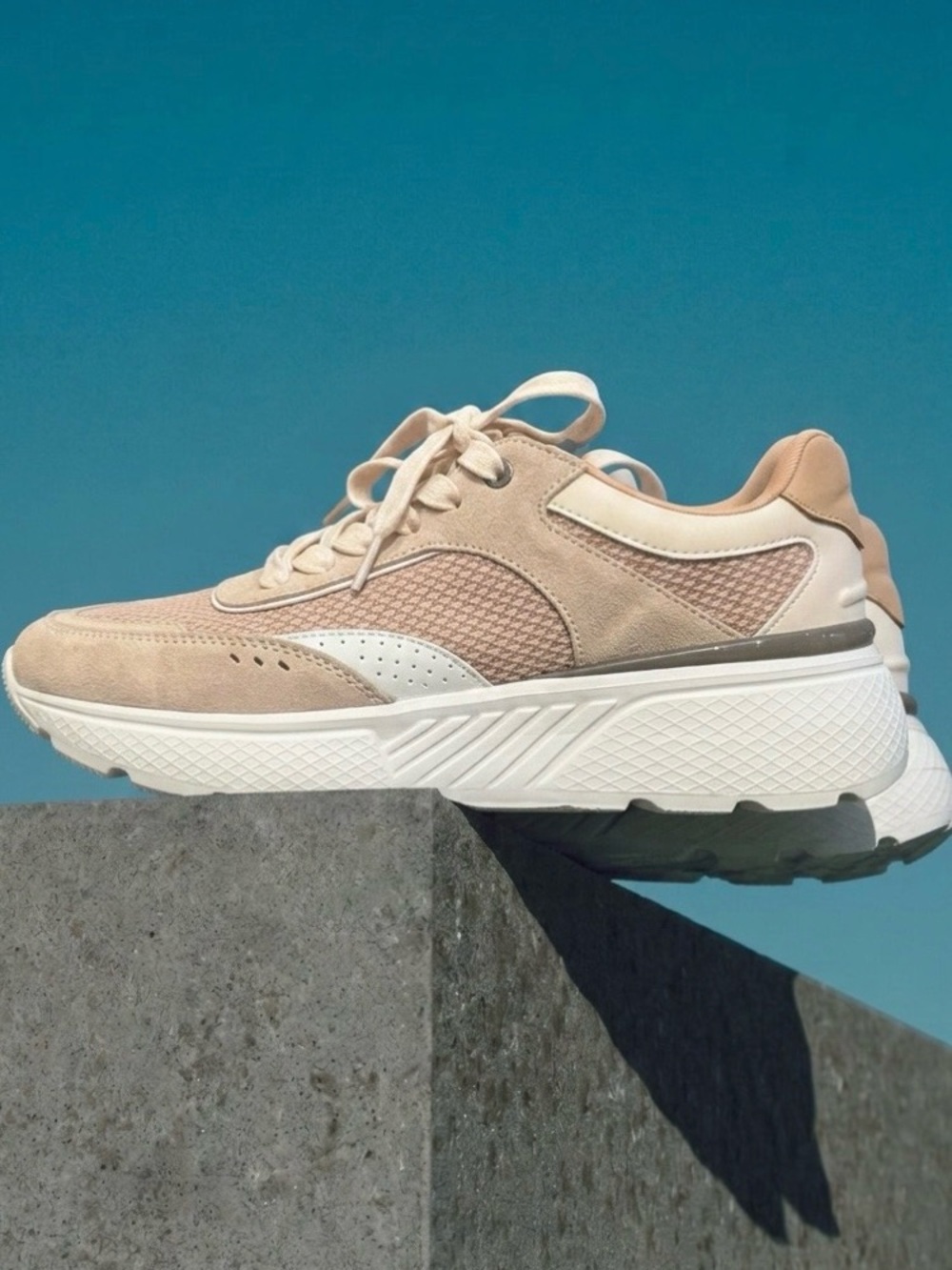 Zara Peach/White and White Women's Lace-Up Sneakers 71/2